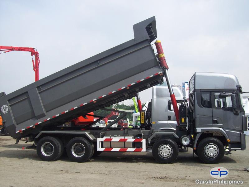 Shacman Heavy Duty Truck X3000 8x4 Dump Truck Cummins ISM CELECT 11L 6cylinder 440HP Manual 2019 - image 3