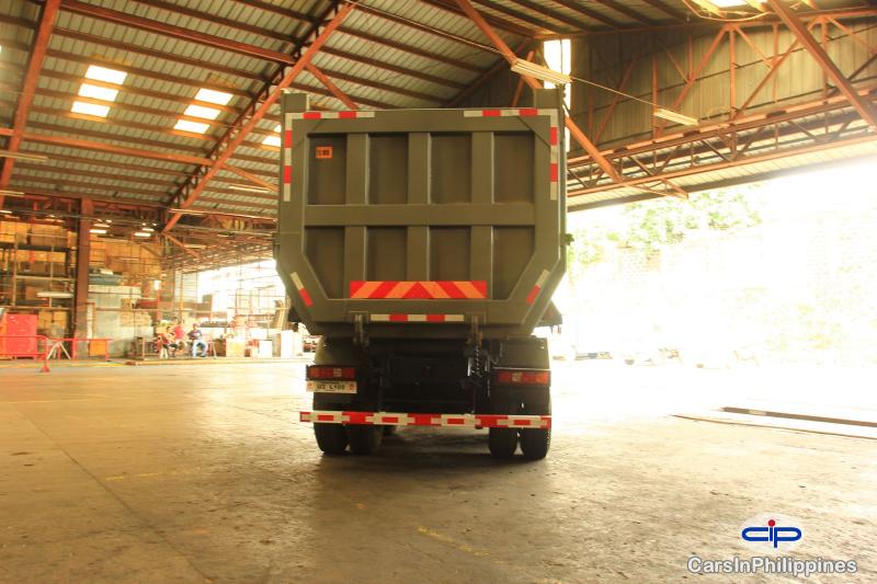 Shacman Heavy Duty Truck X3000 8x4 Dump Truck Cummins ISM CELECT 11L 6cylinder 440HP Manual 2019 - image 5