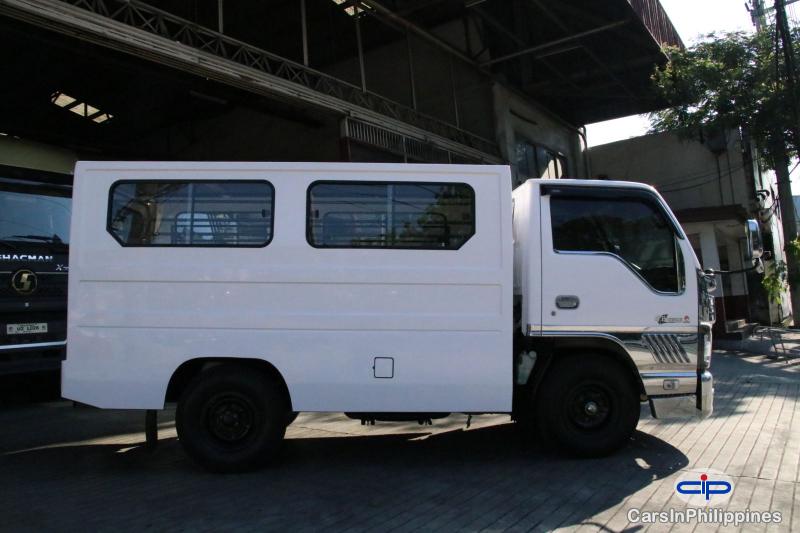 Isuzu Elf Manual 2021 - image 6
