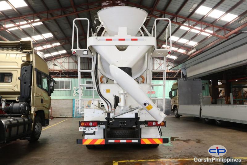 Shacman Heavy Duty Truck H3000 6x4 10-wheel Transit Cement Mixer Truck Sinotruk Howo Dongfeng Manual 2019 - image 4