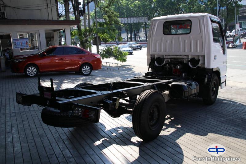 Isuzu Elf Manual 2021 - image 3