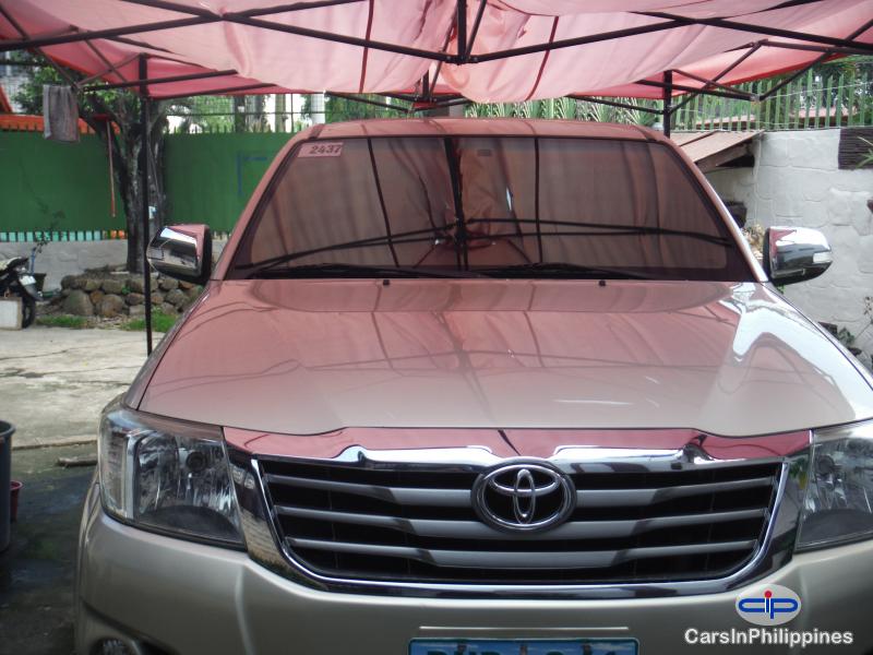 Picture of Toyota Hilux Manual 2012