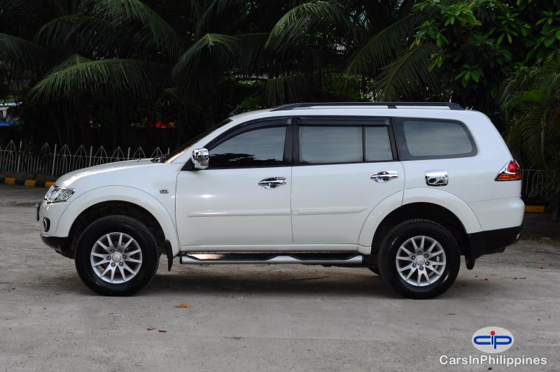 Mitsubishi Montero Sport 2.5D GLS V Automatic 2013 - image 11
