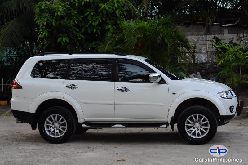 Mitsubishi Montero Sport 2.5D GLS V Automatic 2013 - image 12