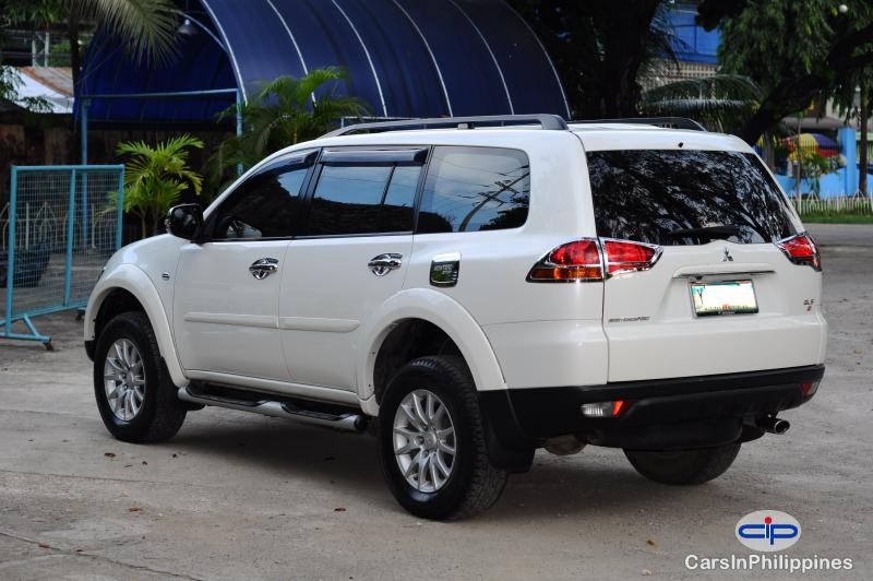 Mitsubishi Montero Sport 2.5D GLS V Automatic 2013 - image 9