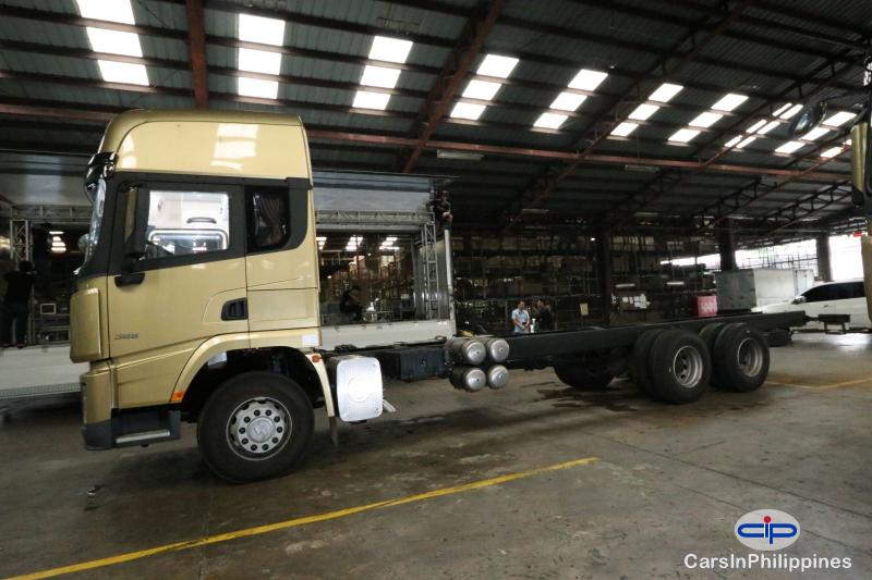Shacman Heavy Duty Truck X3000 Cab & Chassis Cummins CELECT 385HP 11L 6cylinder ISM Manual 2019 - image 16