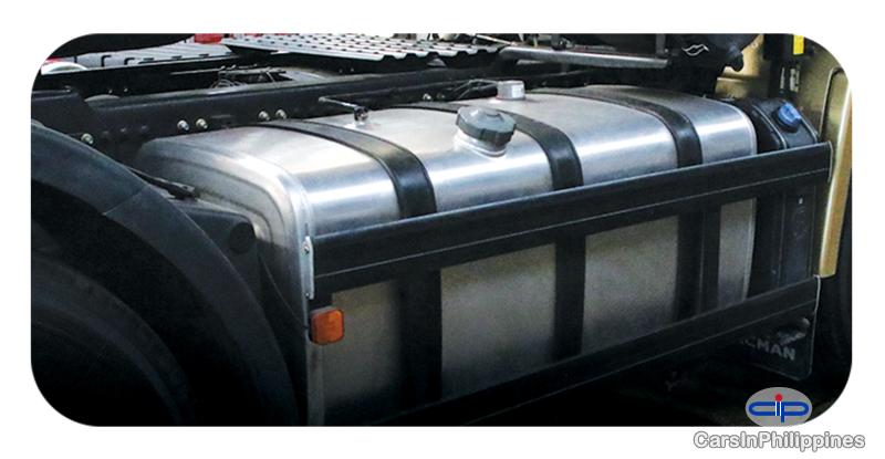 Shacman Heavy Duty Truck X3000 6x4 Tractor Head Cummins ISM CELECT 11L 6cylinder 440HP Manual 2019 - image 11