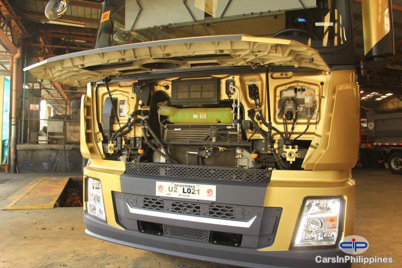 Shacman Heavy Duty Truck X3000 6x4 Tractor Head Cummins ISM CELECT 11L 6cylinder 440HP Manual 2019 - image 7