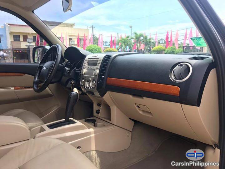 Ford Everest Automatic 2010 - image 4