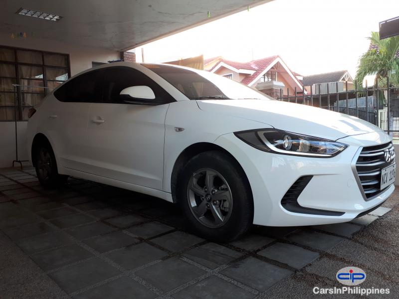 Pictures of Hyundai Elantra GL Manual 2018