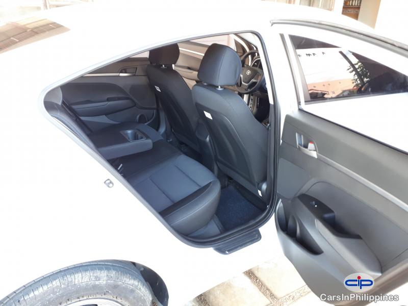 Hyundai Elantra GL Manual 2018 - image 6