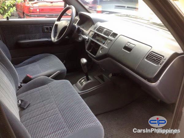 Toyota Revo Automatic 1999 - image 3