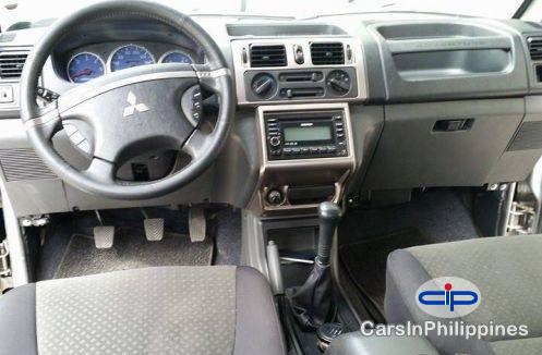 Mitsubishi Adventure Manual 2011 - image 5