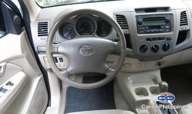 Toyota Hilux Automatic 2005 in Cebu