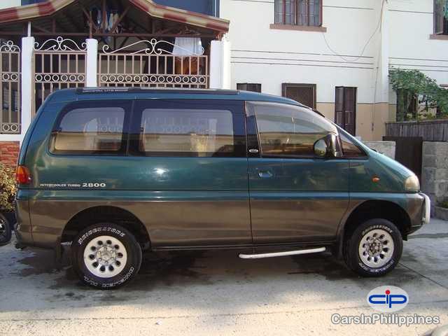 Pictures of Mitsubishi Delica Automatic 2014