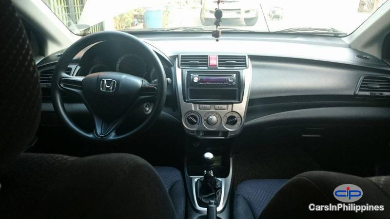 Honda City Manual - image 4