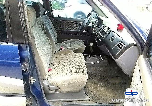 Toyota Revo Automatic 2001 - image 3