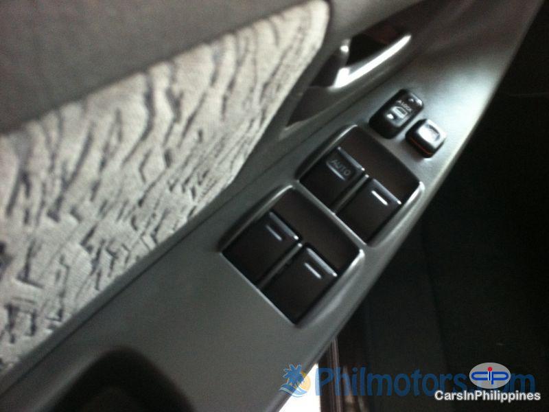 Toyota Innova Automatic 2010 - image 11