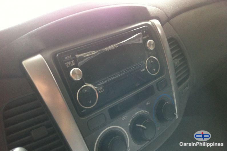 Toyota Innova Automatic 2010 - image 9