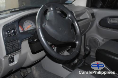 Isuzu Crosswind Manual 2010 - image 4