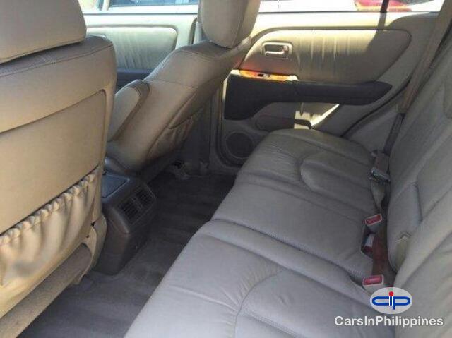 Lexus RX Automatic 2000 - image 4