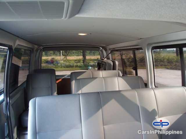 Toyota Hiace Automatic 2008 - image 2