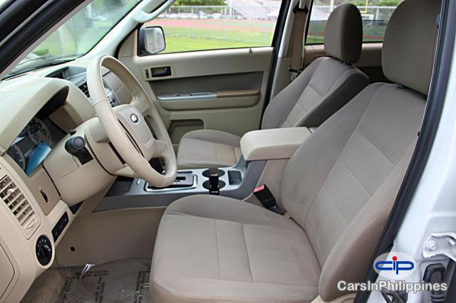 Ford Escape Automatic 2009 - image 4