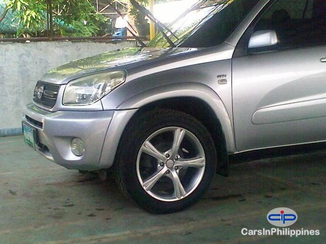 Toyota RAV4 Automatic 2004 - image 2