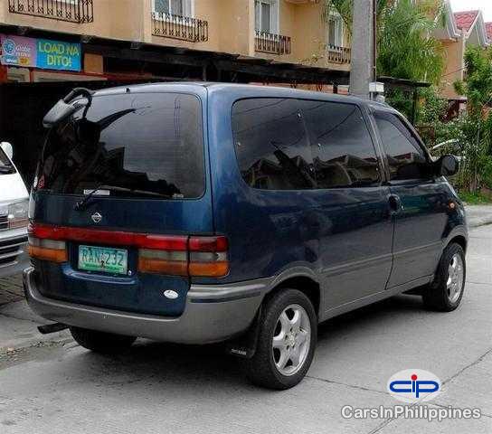 Nissan serena 2001