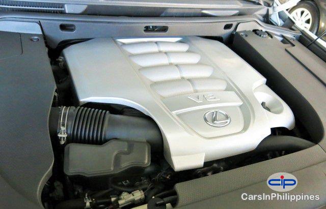 Lexus LX Automatic 2010 - image 9
