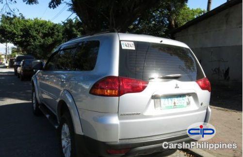 Mitsubishi Montero Sport - image 2