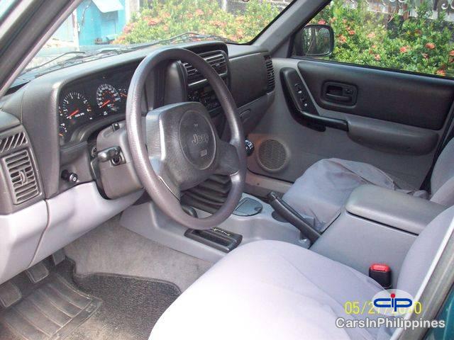 Jeep Cherokee Manual 1998 - image 2