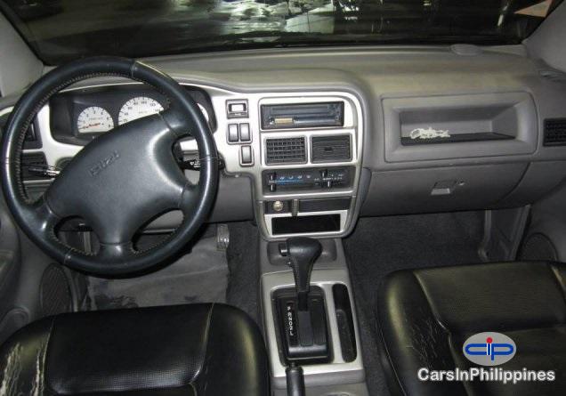 Isuzu Automatic 2006 in Metro Manila