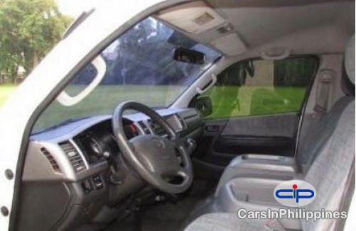 Toyota Granvia - image 2