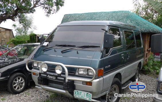 Pictures of Mitsubishi Delica Automatic 2002