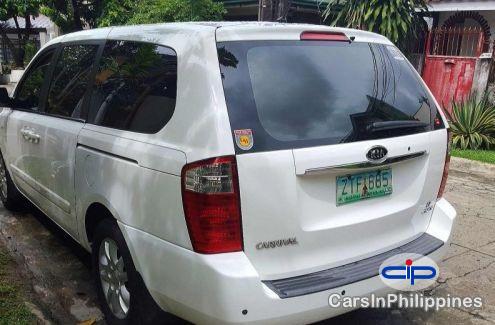 Kia Carnival Automatic 2009 - image 4