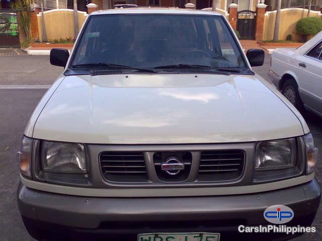 Nissan Frontier Manual 2000 - image 3