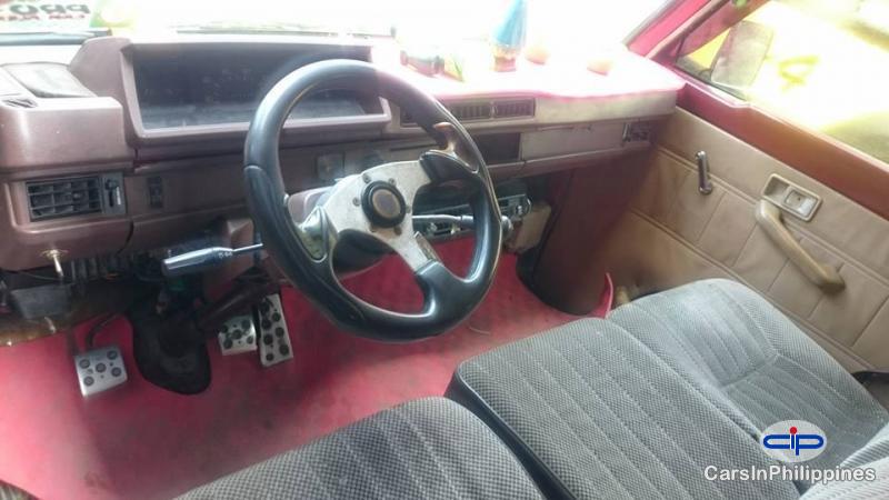 Mitsubishi L300 Manual 1993 in Nueva Ecija