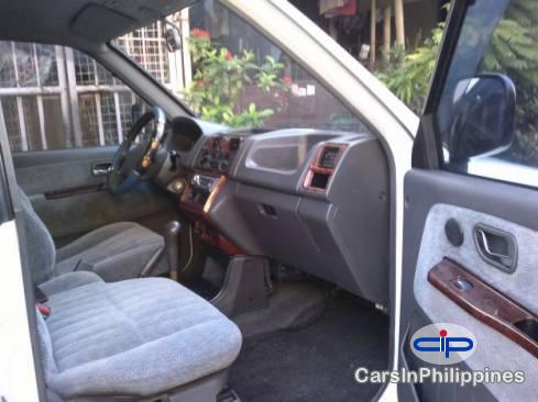Mitsubishi Adventure Automatic 2000