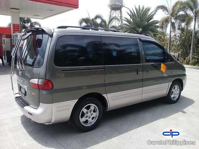 Hyundai Starex