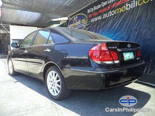 Toyota Camry - image 3