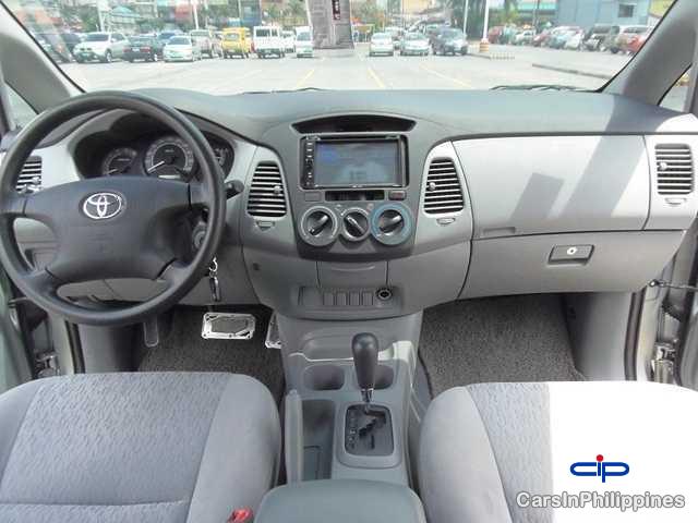 Toyota Innova - image 2