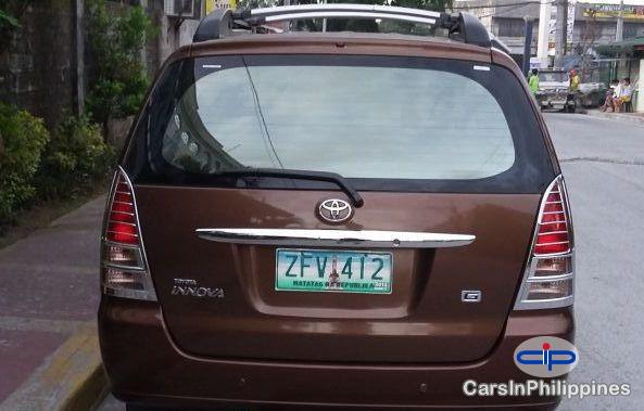 Toyota Innova Automatic - image 12