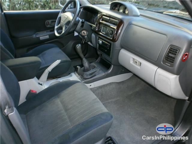 Mitsubishi Pajero Manual 2003 - image 11