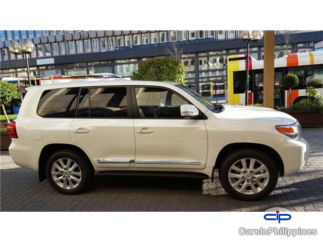 Picture of Toyota Land Cruiser Automatic 2003