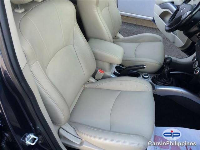 Mitsubishi Outlander Manual 2003 in Basilan - image