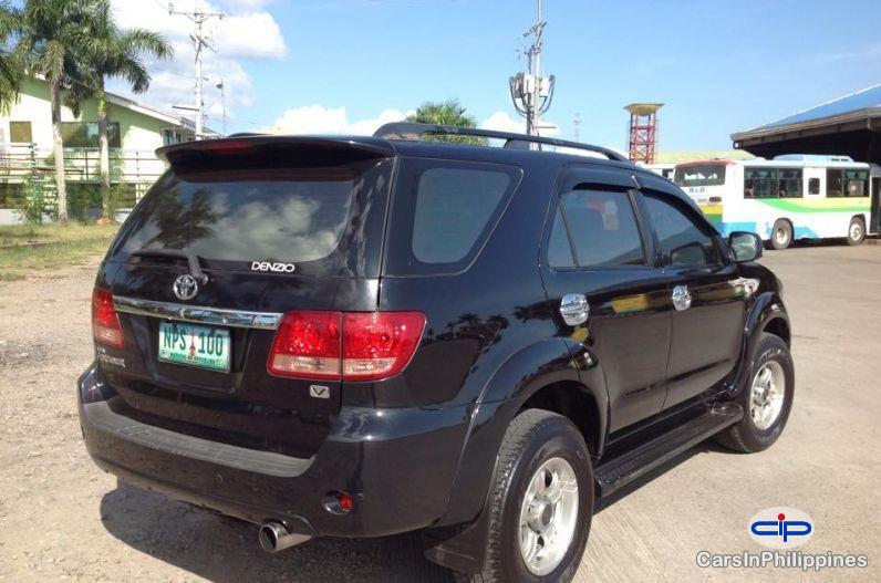 Toyota Fortuner Automatic - image 11
