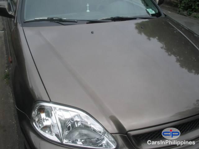 Picture of Honda Civic Manual 2000