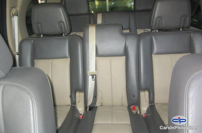 Ford Expedition Automatic - image 4