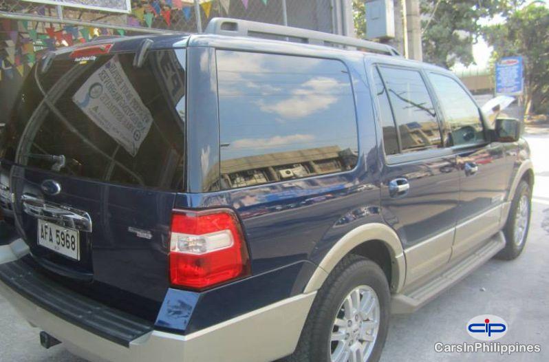 Ford Expedition Automatic in Quezon - image